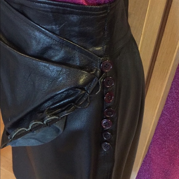 Emanuel Ungaro Leather Skirt size 10 - Picture 5 of 8